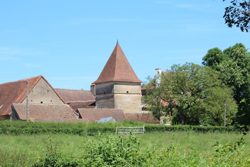 Maison-forte de Corcelles (ancienne), Charolles