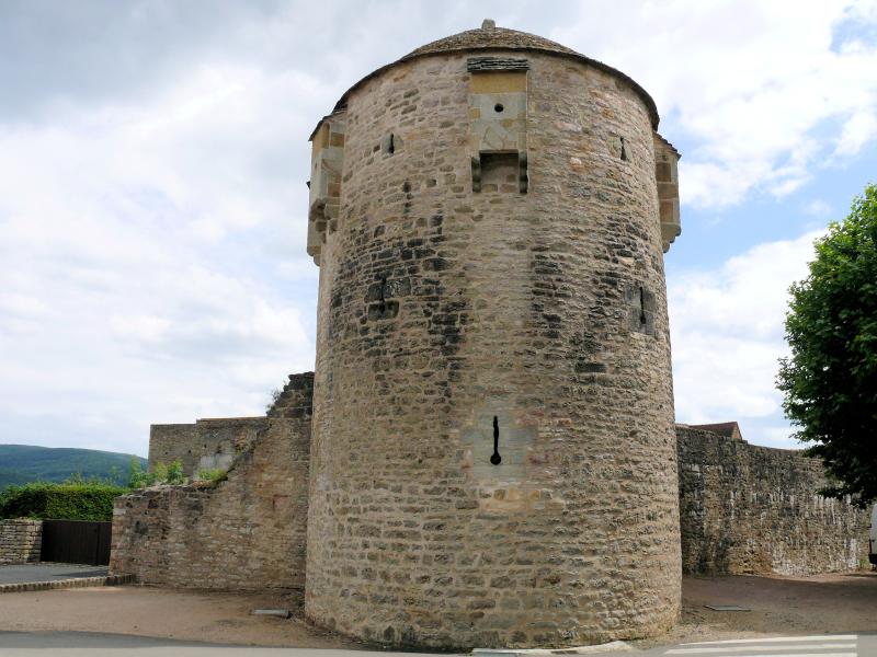 Fortifications (restes), Cluny
