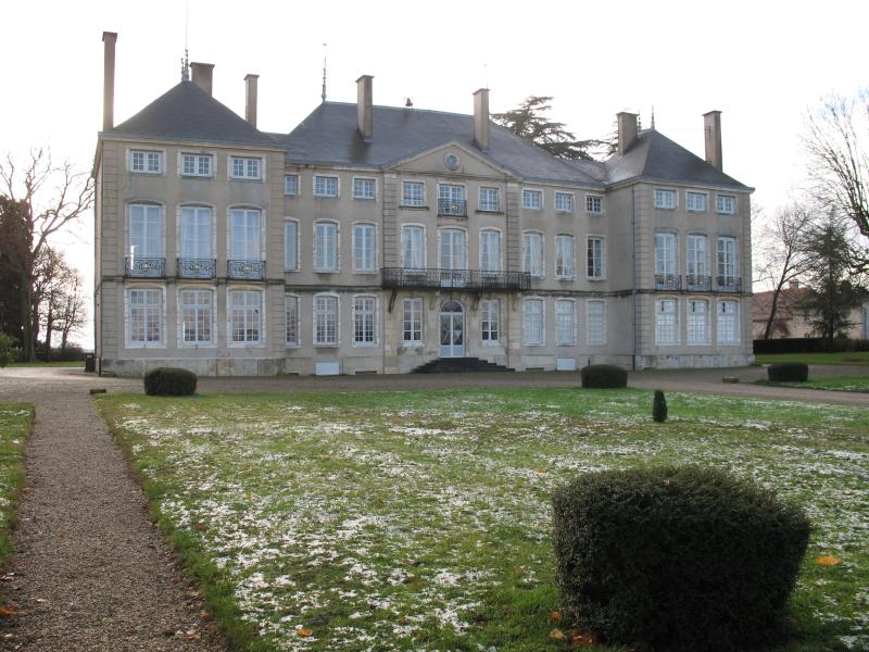 Château, Demigny
