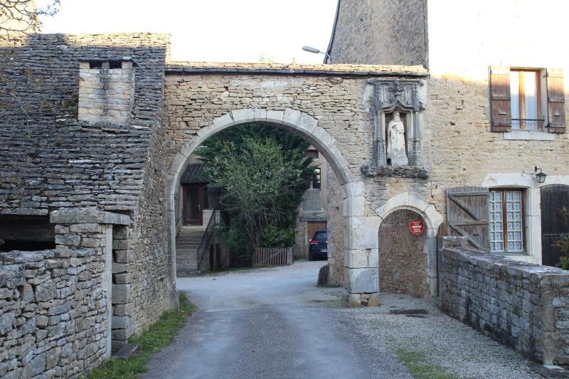 Porte avec niche et statue, Laives
