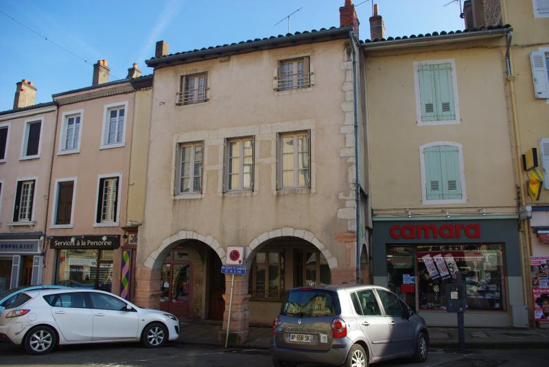 Immeuble à arcades, Tournus