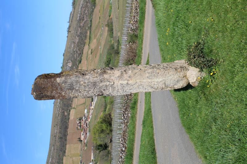 Menhir de Chancerons, Vergisson