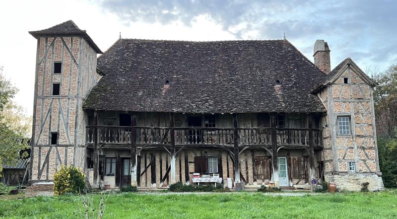 Ferme-manoir, Juif