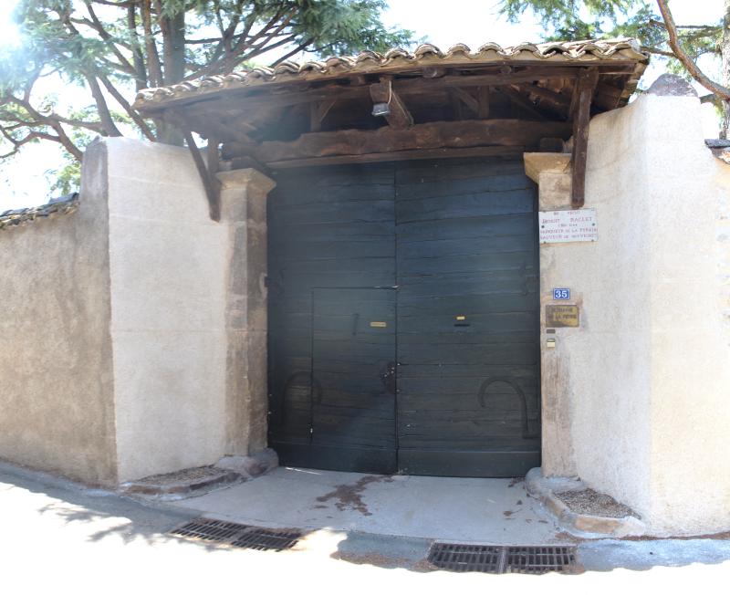 "Maison dite de " Benoît-Raclet ", sise au hameau de la Pierre", Romanèche-Thorins