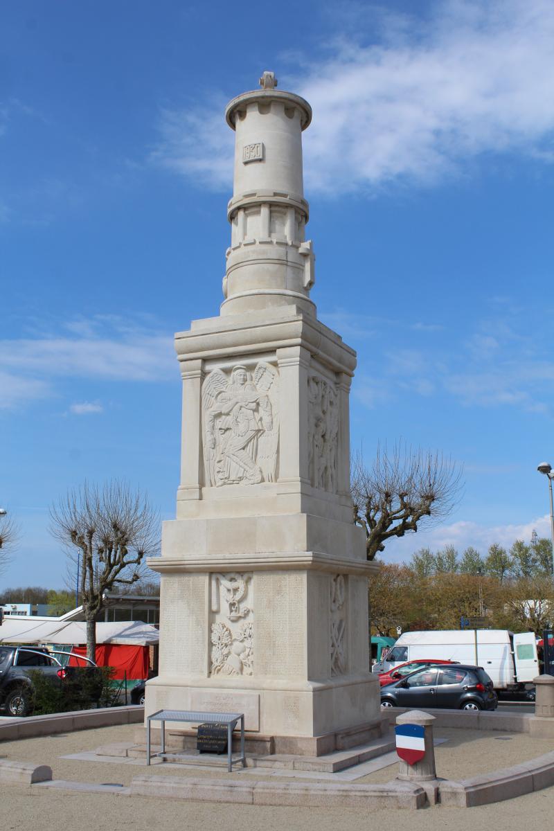 Monument aux morts, Montceau-les-Mines