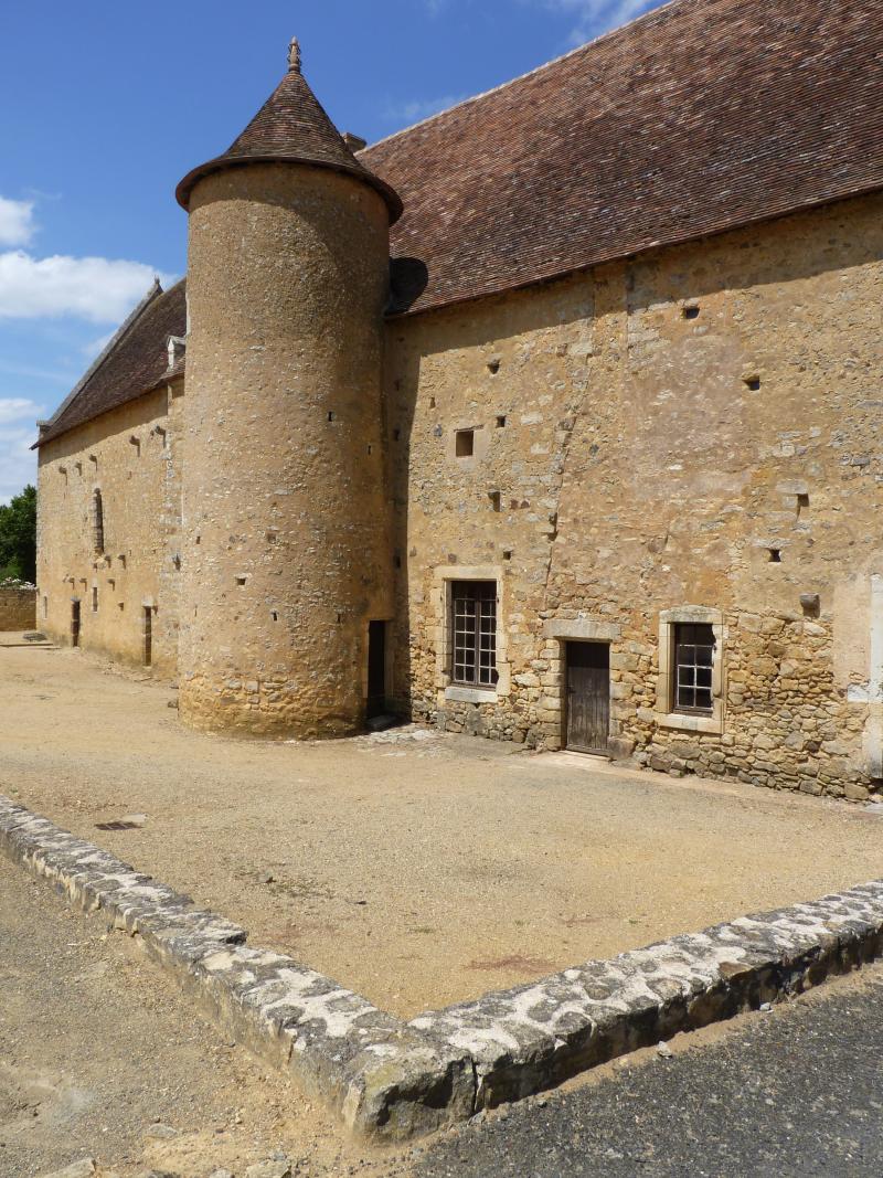 Cour de Justice (ancienne) dénommée aussi Le Temple, Asnières-sur-Vègre
