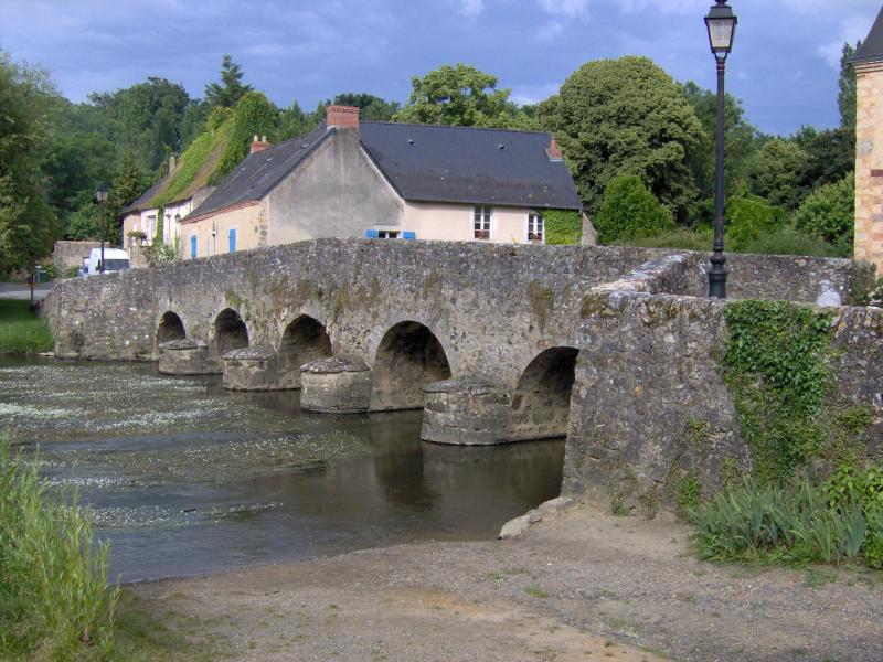 Vieux Pont sur la Vègre, Asnières-sur-Vègre