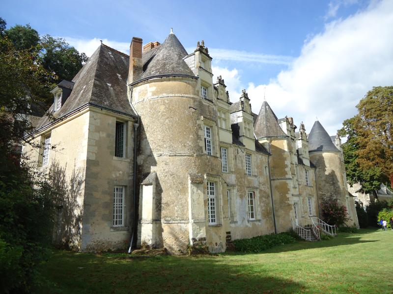 Château de Benehard, Chahaignes