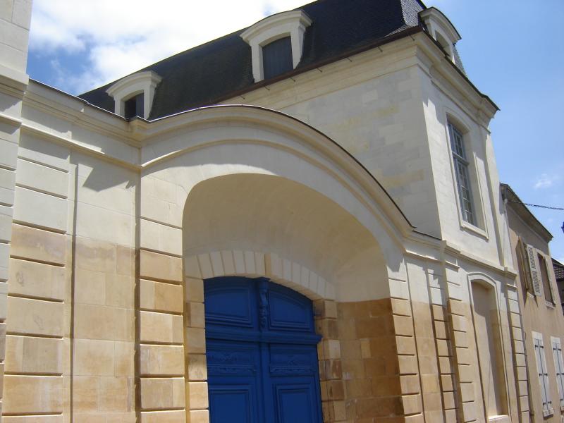 Hôtel Huger de Vernelles (ancien), La Flèche