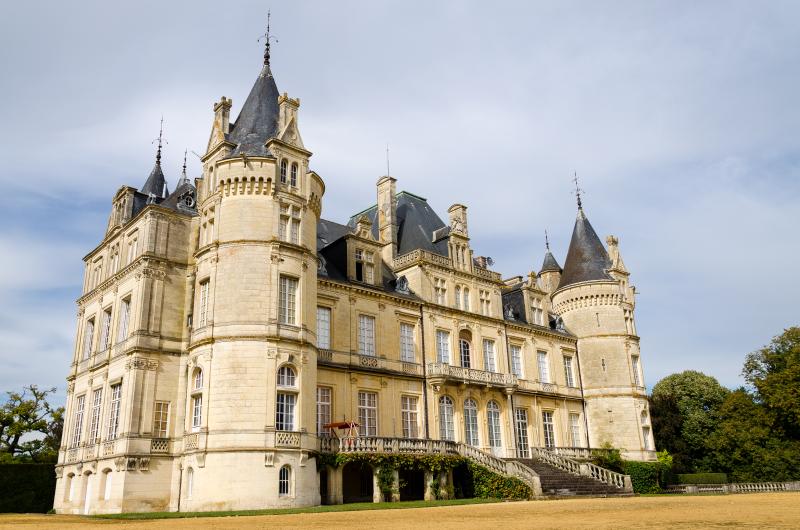 Château et ses communs, Le Luart