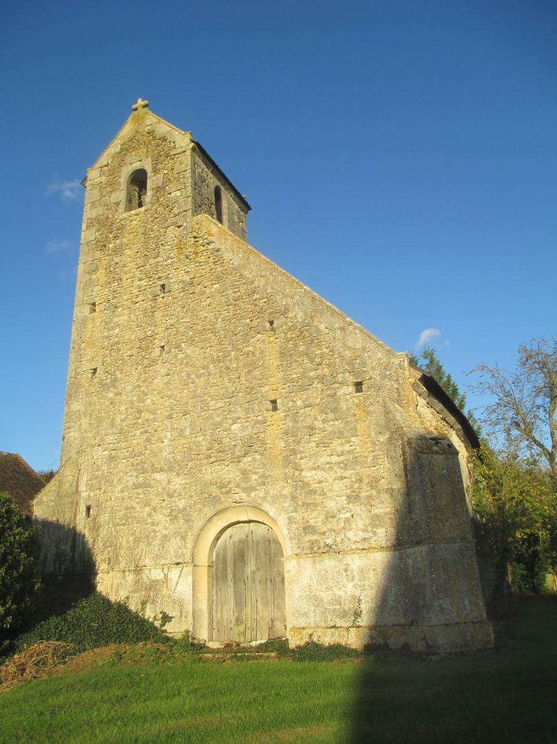 Eglise de Montrenault, Saosnes