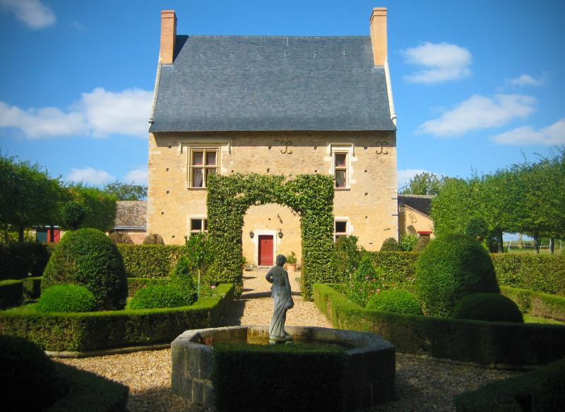 Manoir des Claies, Asnières-sur-Vègre