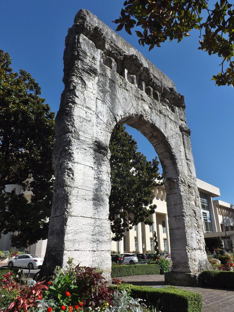 Arc de Campanus, Aix-les-Bains