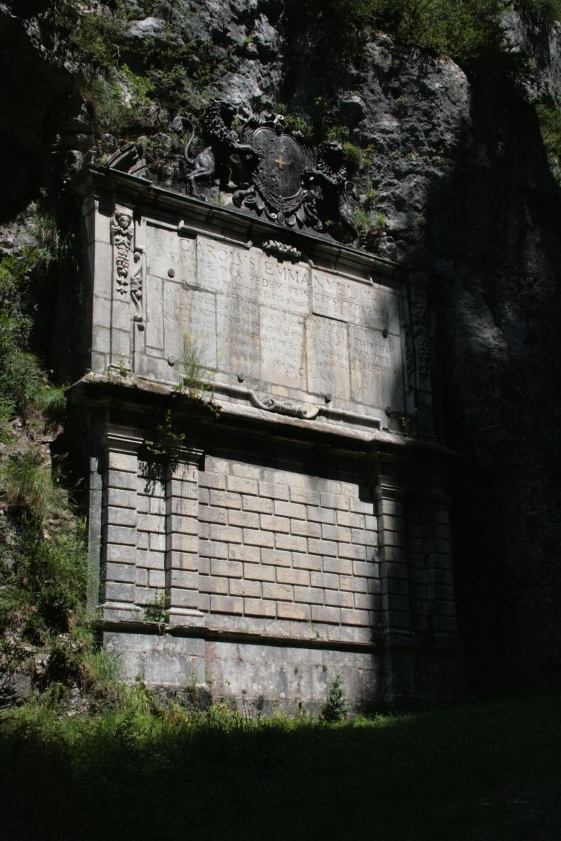 Monument à Charles-Emmanuel II de Savoie, Saint-Christophe