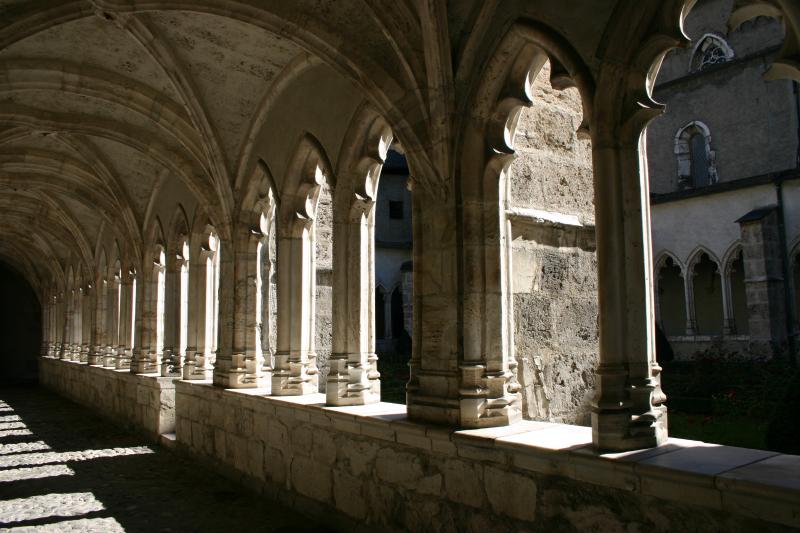 Cloître, Saint-Jean-de-Maurienne