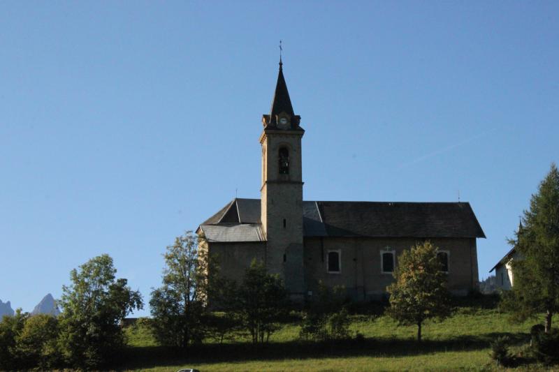 Eglise et croix monumentale, Fontcouverte-la-Toussuire
