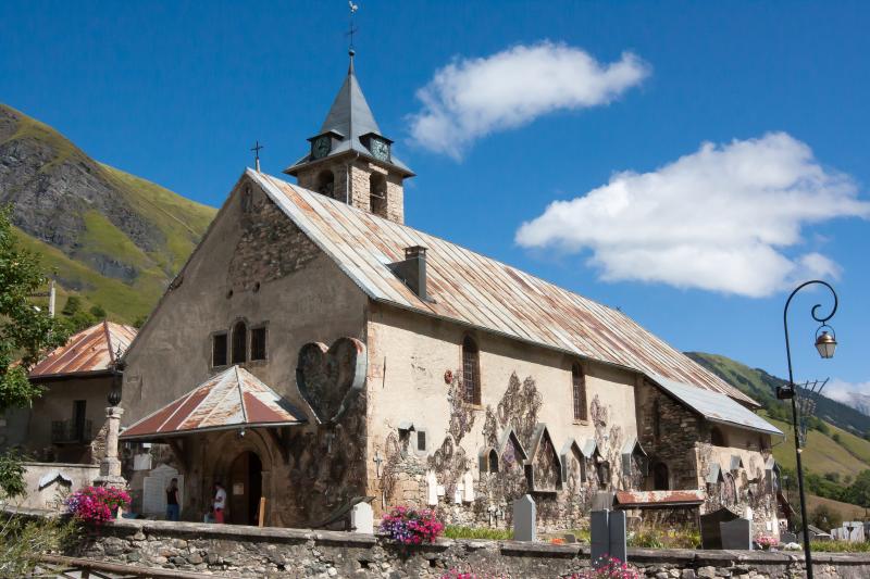 Eglise, cimetière, ancienne mairie, chapelles, croix et oratoire, Saint-Sorlin-d'Arves