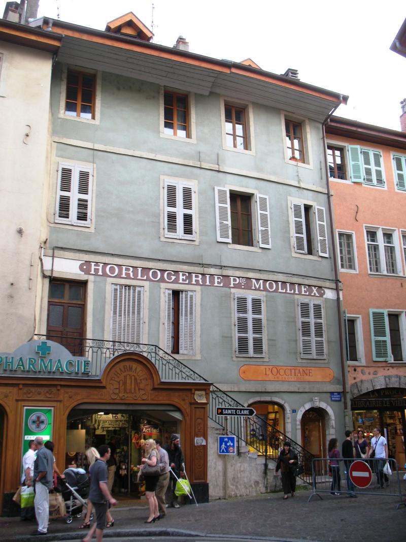 Magasin de commerce (pharmacie), Annecy