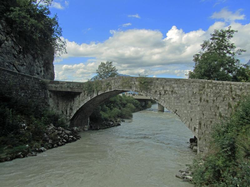 Pont dit le Pont Vieux, Cluses
