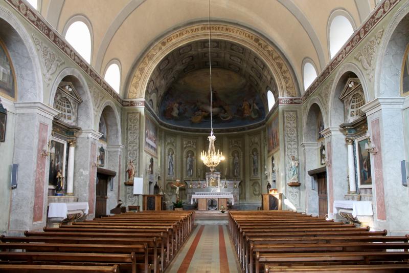 Eglise de Saint-Ferréol située au centre bourg, Saint-Ferréol