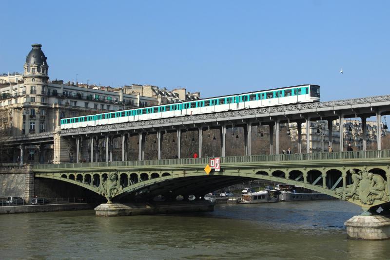 Pont de Bir-Hakeim, Paris 15e