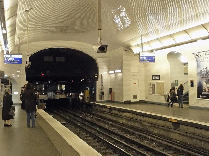 Métropolitain, station Villiers, Paris 17e