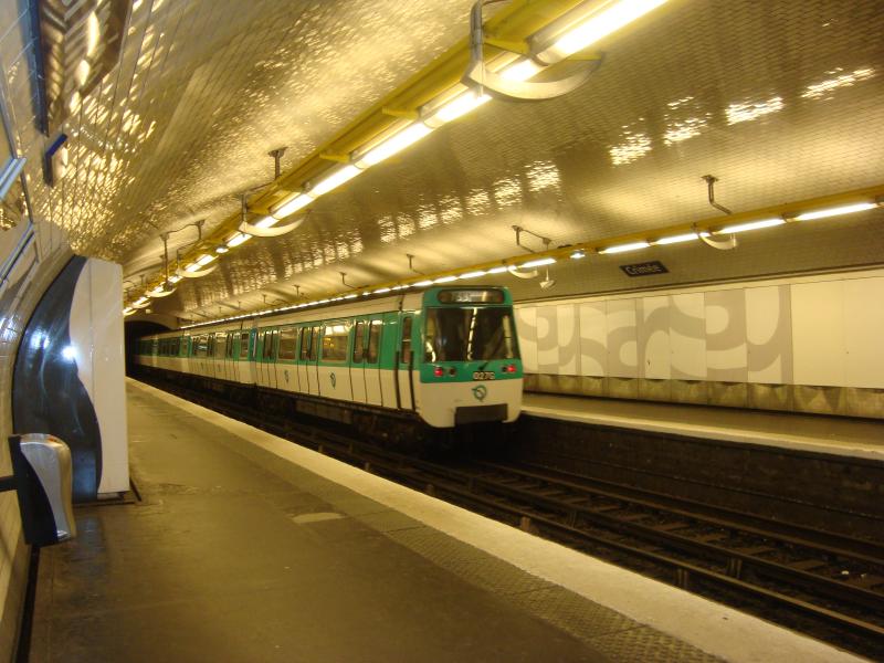 Métropolitain, station Crimée, Paris 19e