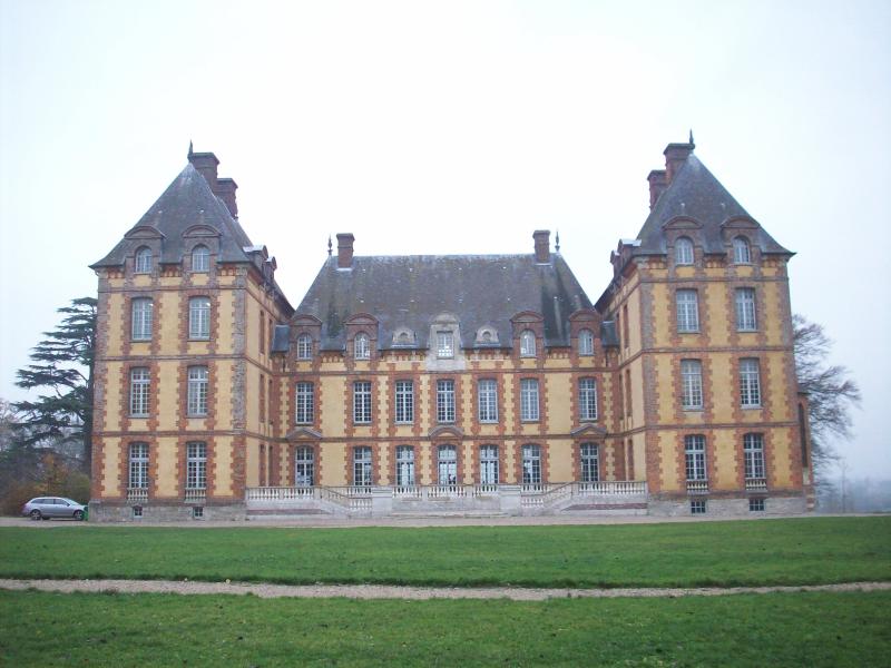 Château de Merval, actuellement lycée agricole, Brémontier-Merval