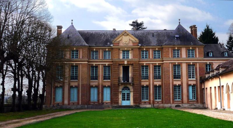 Château de Val-Freneuse, Freneuse