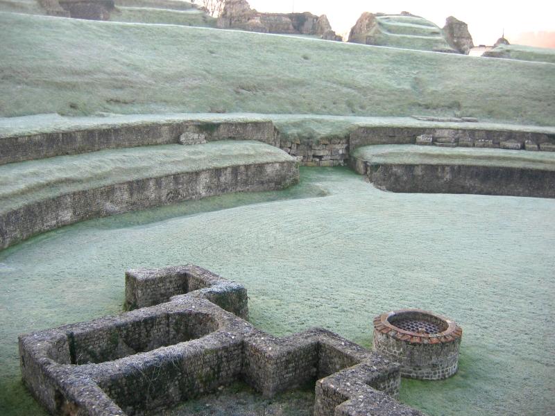 Ruines du théâtre antique, Lillebonne