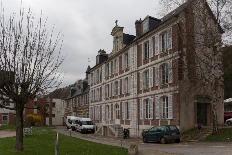 Ancien hospice Saint-Julien, Rives-en-Seine
