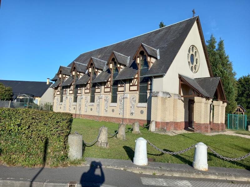 Eglise paroissiale Sainte-Jeanne-d'Arc, Eslettes