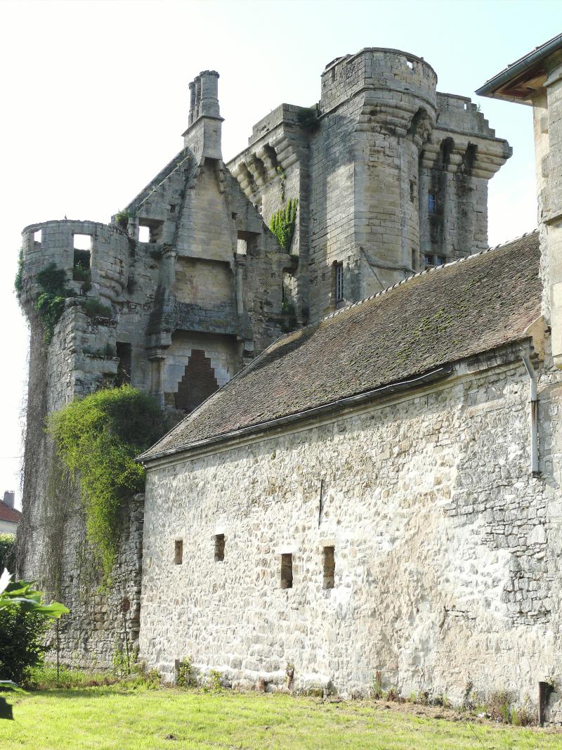 Château du Houssoy (ancien), Crouy-sur-Ourcq