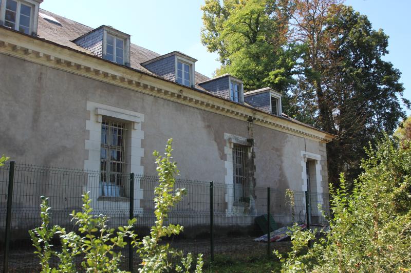 Ancien chenil royal, actuellement école d'application d'artillerie