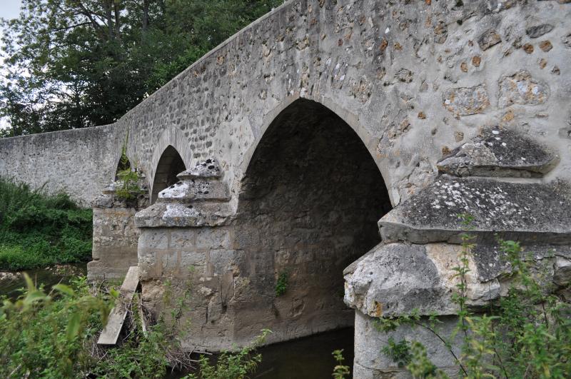 Pont Saint-Pierre ou pont de Grégy, Évry-Grégy-sur-Yerre