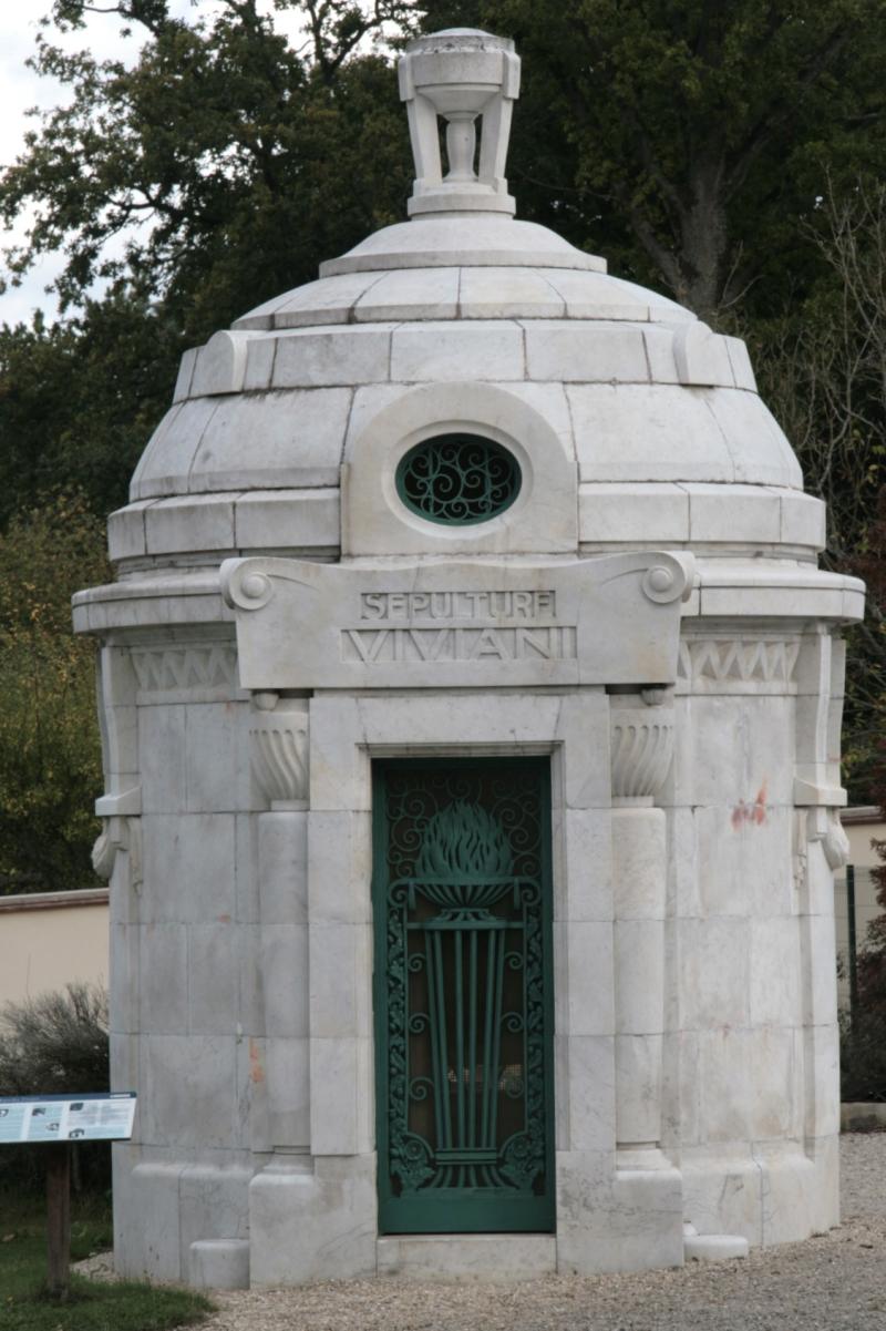 Sépulture d'Isabelle et René Viviani, Seine-Port