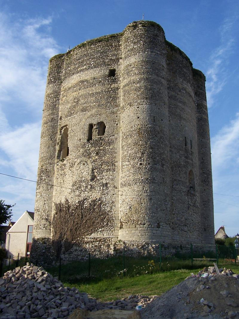 Château fort, Houdan