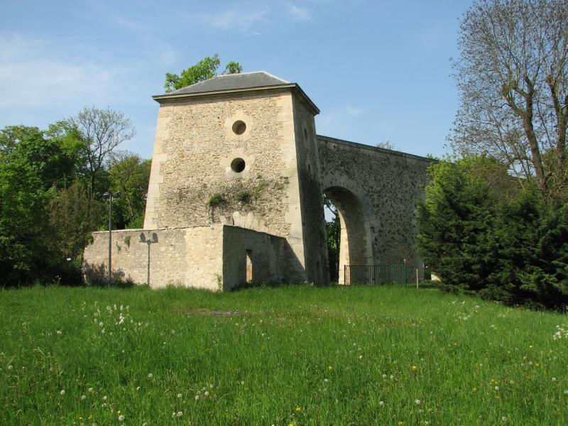 Aqueduc de Louveciennes, Louveciennes