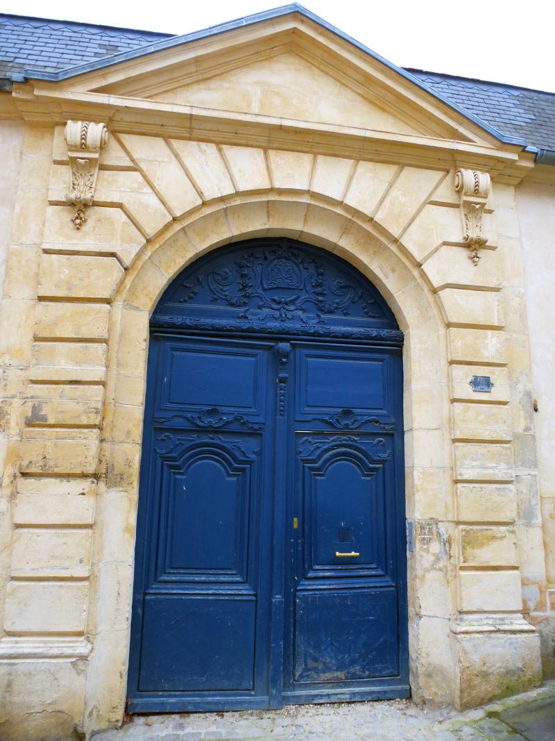 Ancien Hôtel, puis ancienne école paroissiale Saint-Louis, Mantes-la-Jolie