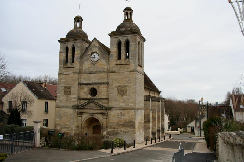 Eglise Saint-Germain Saint-Clair et croix, Médan