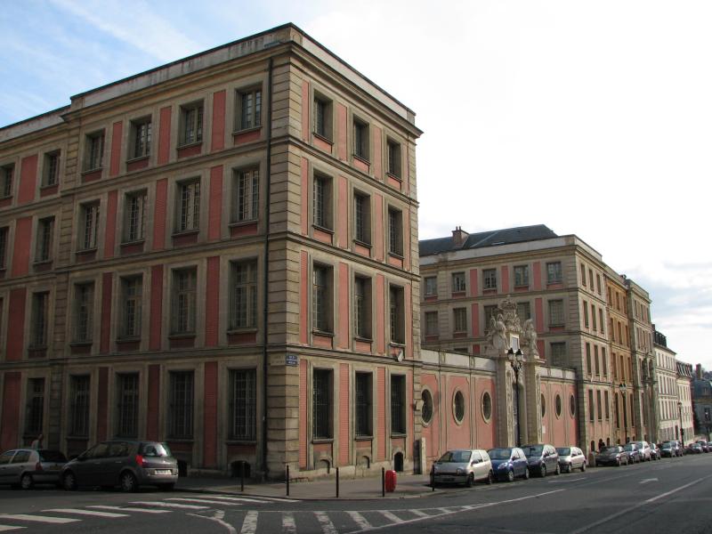 Hôtel du Ministère de la Guerre (ancien), Versailles