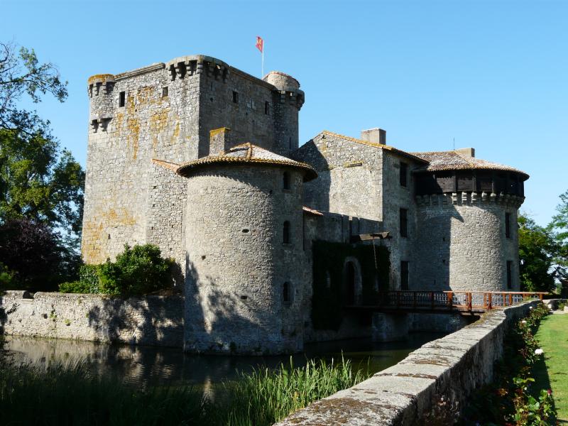Château de Thenessue ou Tennessus, Amailloux