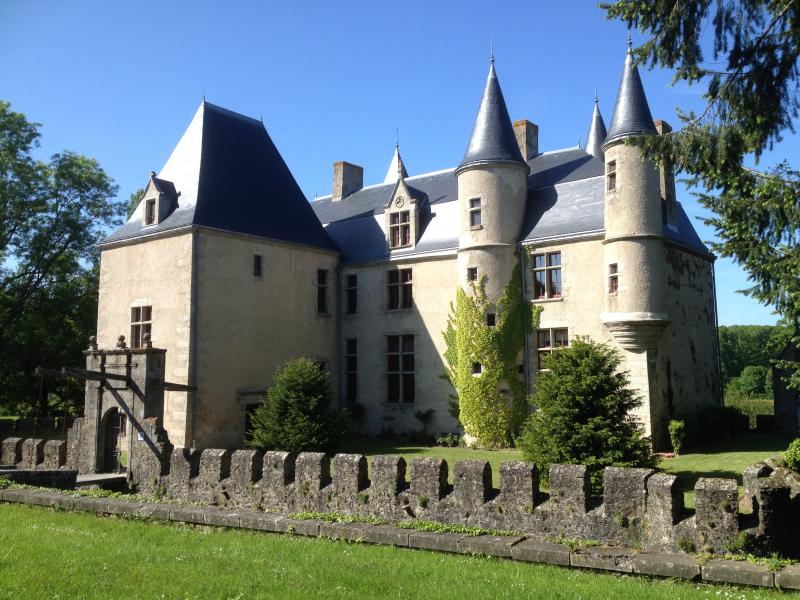 Château de la Pastellière, Combrand