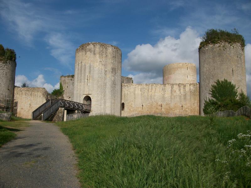 Château du Coudray-Salbart, Échiré