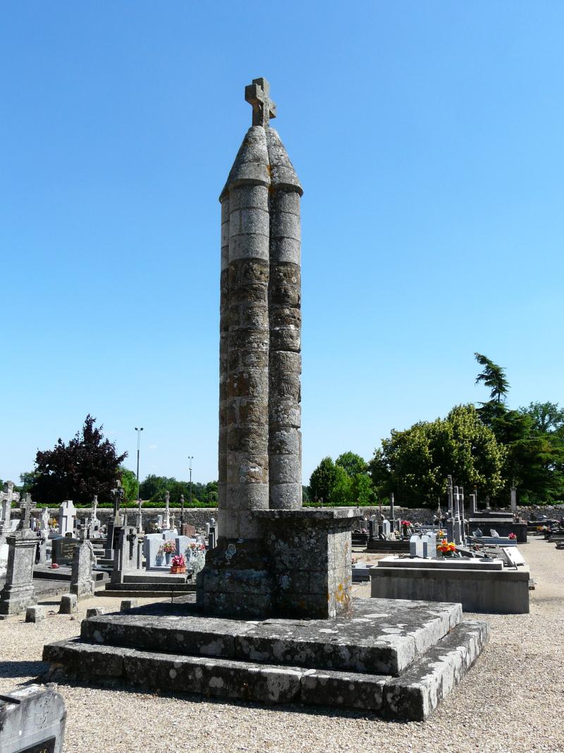 Croix de cimetière, Gourgé