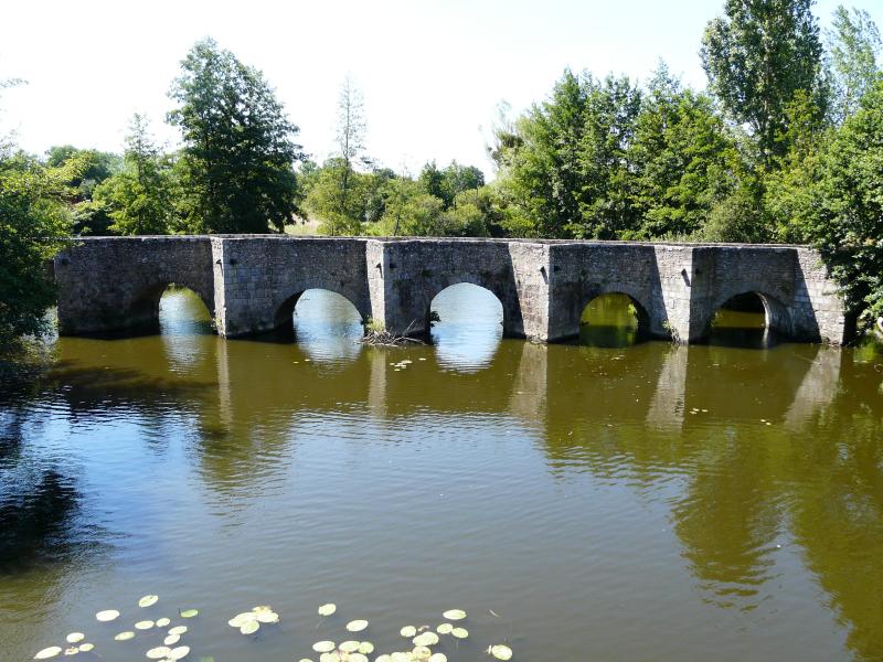 Pont, Gourgé