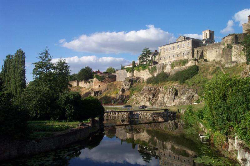 Château, Parthenay