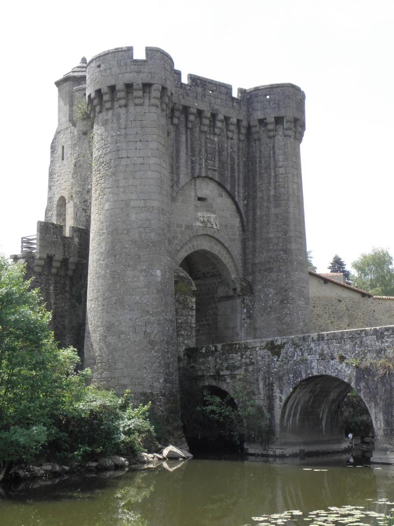 Remparts, Parthenay