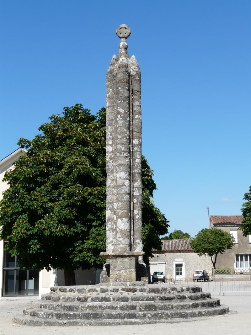 Croix de cimetière, La Peyratte