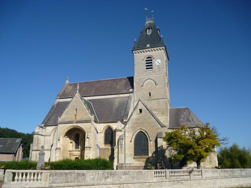 Eglise Saint-Médard, Croix-Moligneaux